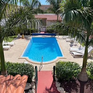 https://casitas-paradise.in-canary-islands.com